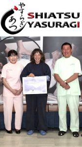 Congreso Internacional Shiatsu Foto con los Maestros Namikoshi Entrega de Diploma