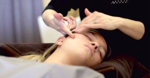 Masaje Facial Japones Beneficios que te Haran Adorarlo